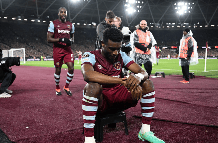 [图]莱昂纳多双响武磊替补助攻 海港3-2战胜玉昆