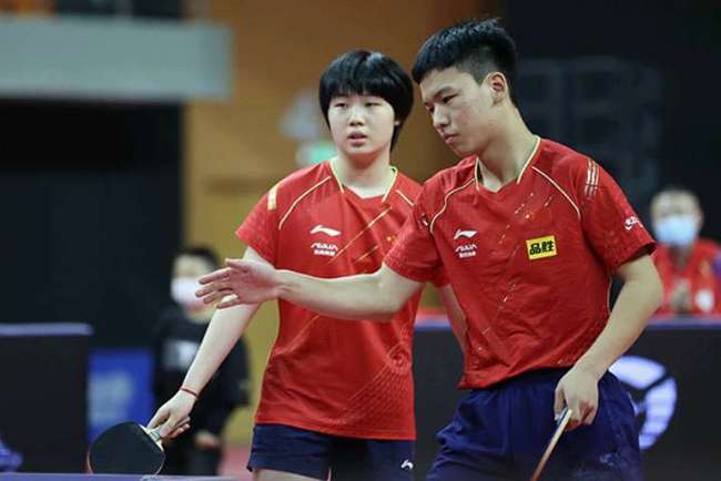 甲后卫前列 甲后卫前列